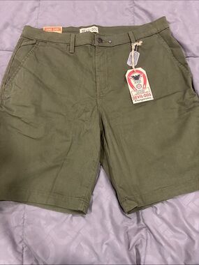 Devil-Dog Olive Green Flat Front Men’s Chino Shorts